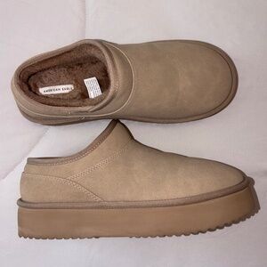 American Eagle Slip-On size 8